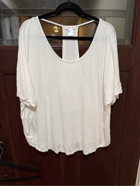 VENUS White Scoop Neck Dolman Sleeve Top